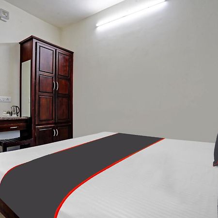 Collection O White House Pearl Hotel Kochi Exterior photo