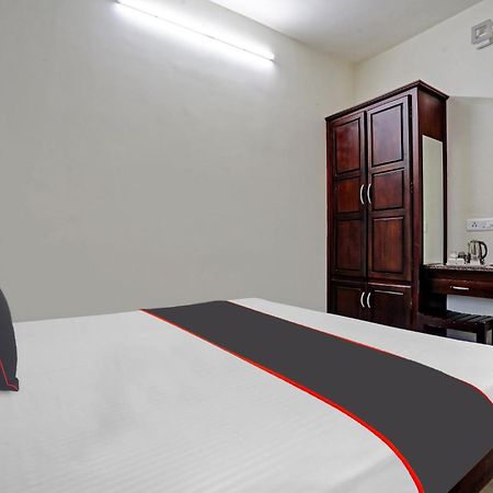 Collection O White House Pearl Hotel Kochi Exterior photo
